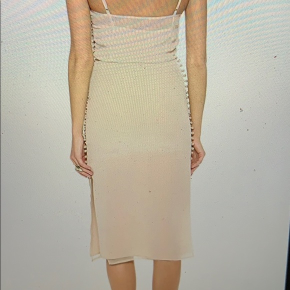 Carmella Jessamy 100 silk embroidered button dress - Picture 12 of 16